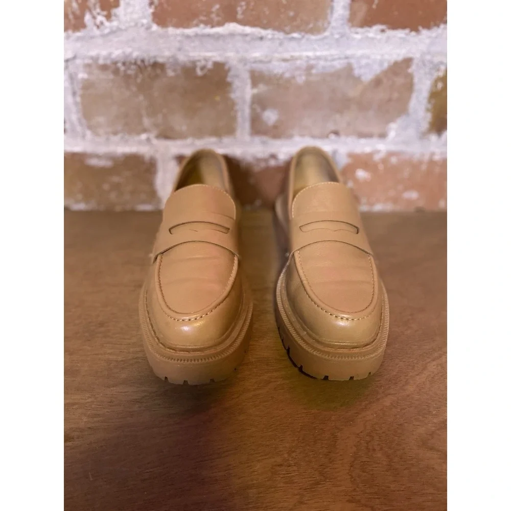American Eagle Chunky Lug Loafers Nude Tan Womens Size 7.5 Slip-On Platform Shoe